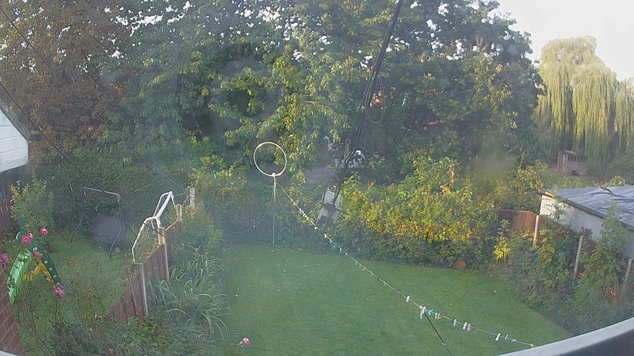 20261004_070630_cam1.jpg